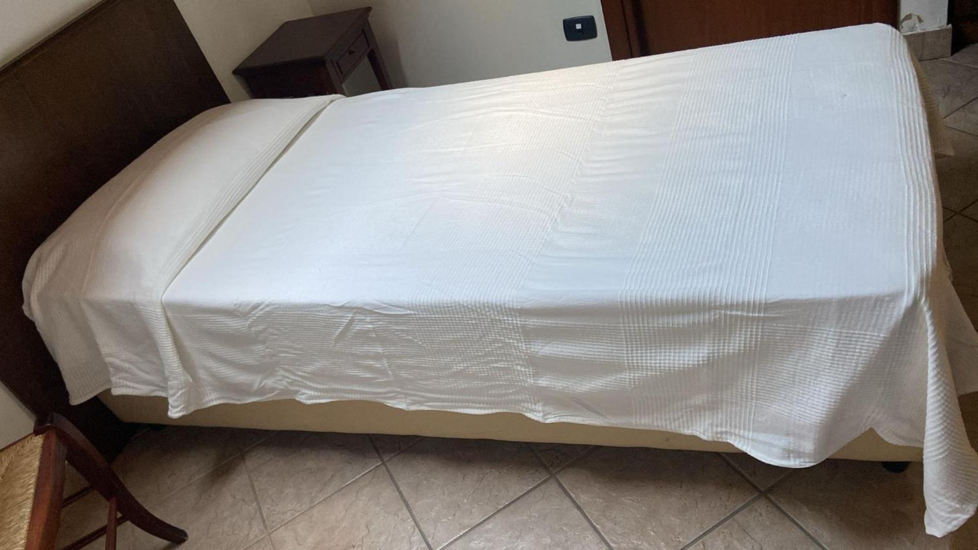 Hotel Capomulini 3 Stelle อาชิเรอาเล ภายนอก รูปภาพ